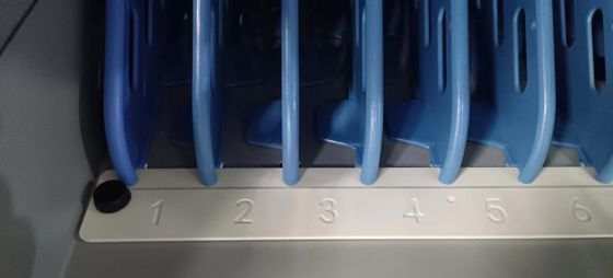 CE Carica corrente alternata Carica corrente continua e USB Tipo A Tipo C Cassaforte di archiviazione iPad Cesto di ricarica mobile Armadio di ricarica con ruote