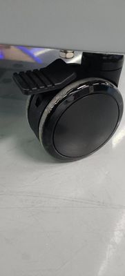 CE Carica corrente alternata Carica corrente continua e USB Tipo A Tipo C Cassaforte di archiviazione iPad Cesto di ricarica mobile Armadio di ricarica con ruote