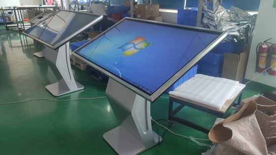 CE FCC LED 43 pollici Display di chiosco pubblicitario touch interattivo segnaletica digitale Windows System per la pubblicità aziendale
