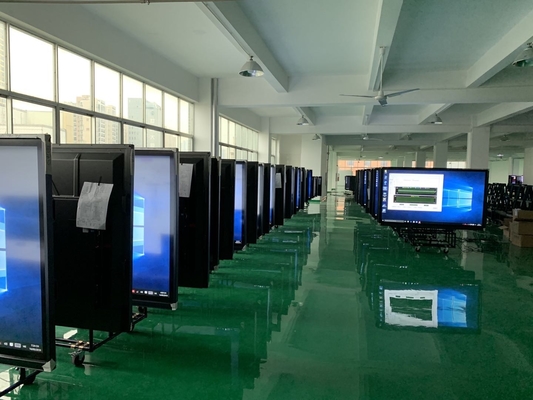 Rivoluzionate le vostre presentazioni con A73*2 A53*2 CPU LCD Smart Board e 500cd/m2 di luminosità