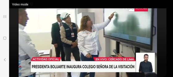 Rivoluzionate le vostre presentazioni con A73*2 A53*2 CPU LCD Smart Board e 500cd/m2 di luminosità