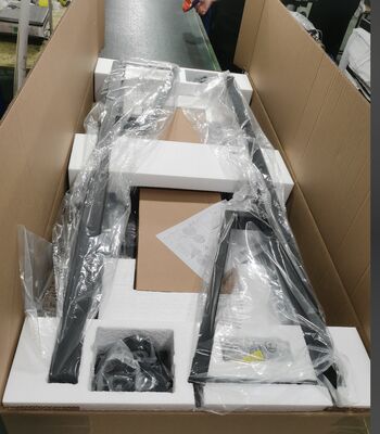 Supporto TV mobile regolabile in altezza per schermi da 65"-100"