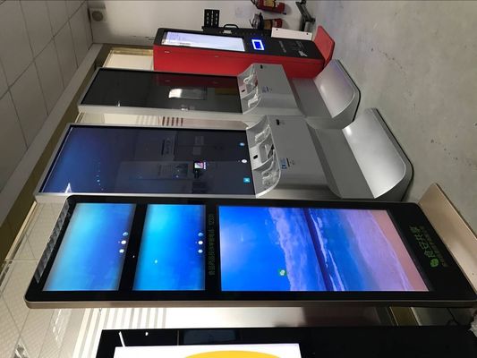 L'OEM progetta punti per il cliente interattivi di tocco del multi di tocco chiosco del visualizzatore digitale i 10 per il centro commerciale