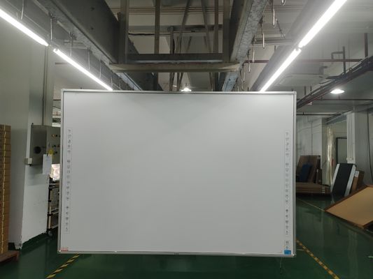 Lavagna interattiva con superficie in ceramica o plastica lucida a contatto IR diretto dalla fabbrica, con 20 punti di contatto, pannello touch intelligente con 22 tasti di scelta rapida per lato per una navigazione facile e veloce, per l'istruzione scolastica.